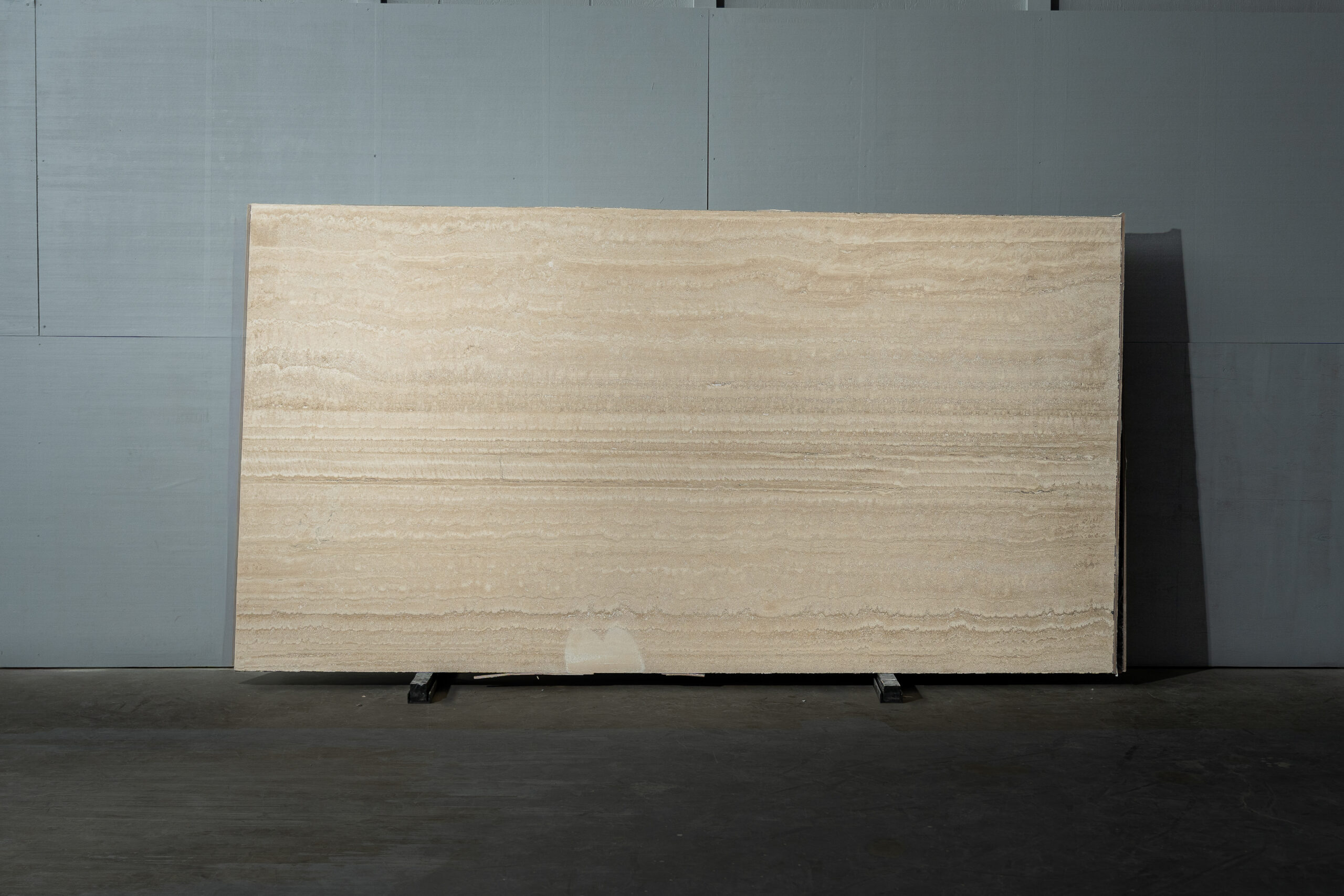 Item_Img_1069_Travertino_Classico_2cm_Honed_Marble_Blk_1592-scaled