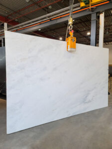 Gloria-White-Quartzite-blk-817-scaled
