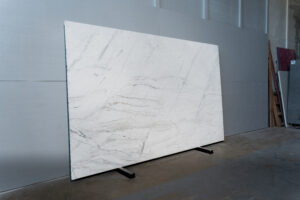 Gloria White 2cm Polished Quartzite Blk#003(4)