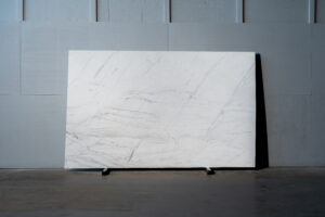 Gloria White 2cm Polished Quartzite Blk#003
